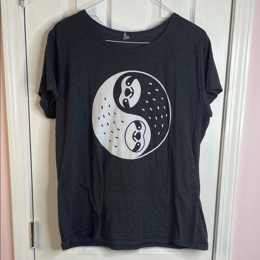 Sloth Yin Yang Graphic Tee Gray White Size Large